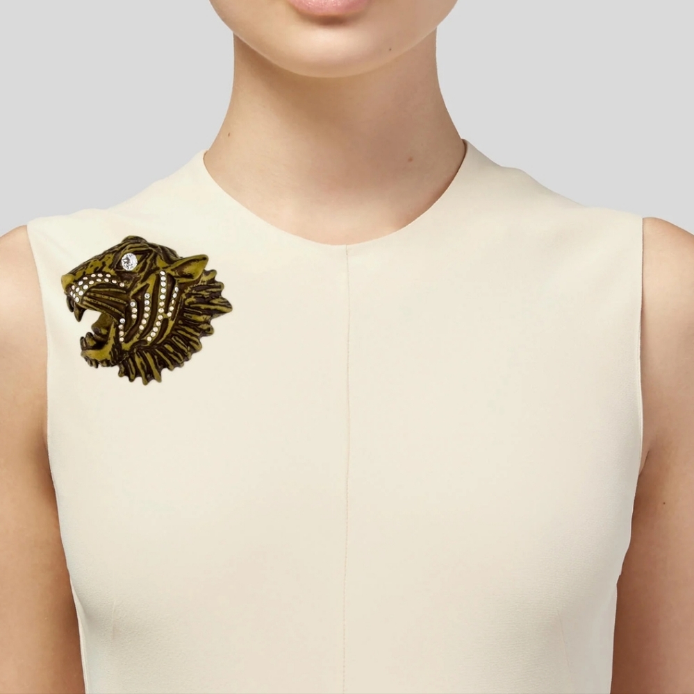 Gucci Tiger Head Brooch in Gold and Brown - Picture 2 of 6